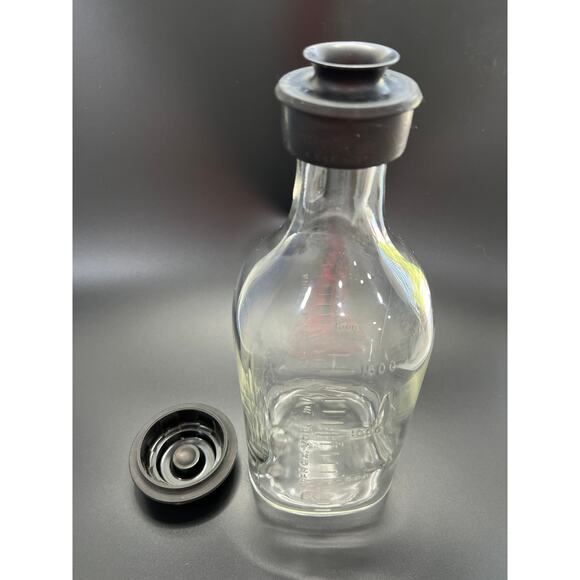 Large Antique Glass Medical I.V. Bottle Pyrex - American Sterilizer Co. Erie, PA - Picture 8 of 10